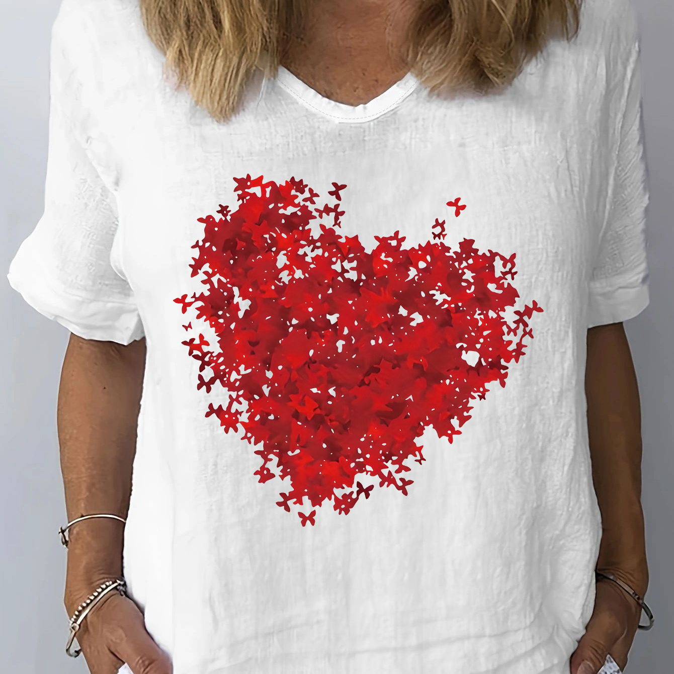 

Heart Print V Neck T-shirt, Casual Short Sleeve T-shirt For Spring & Summer, Women's Clothing