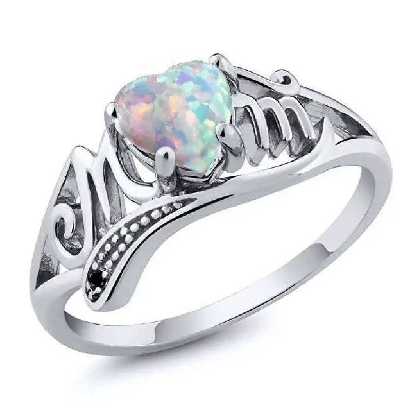 

A Vintage Women's Ring Resembling An Egg-shaped Stone Heart, A Mom Letter Engraved Ring For Mom.