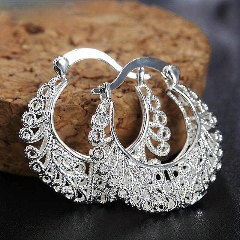 

Bohemian Vintage Hollow Flower Vine Hoop Earrings - Silver Plated, Carved Design, Perfect For Weddings And Parties