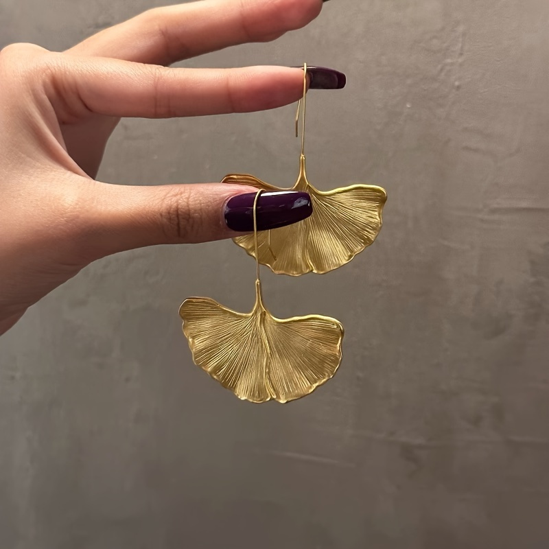 

Exquisite Ginkgo Leaf Design Dangle Earrings Retro Bohemian Style Jewelry Holiday Earrings