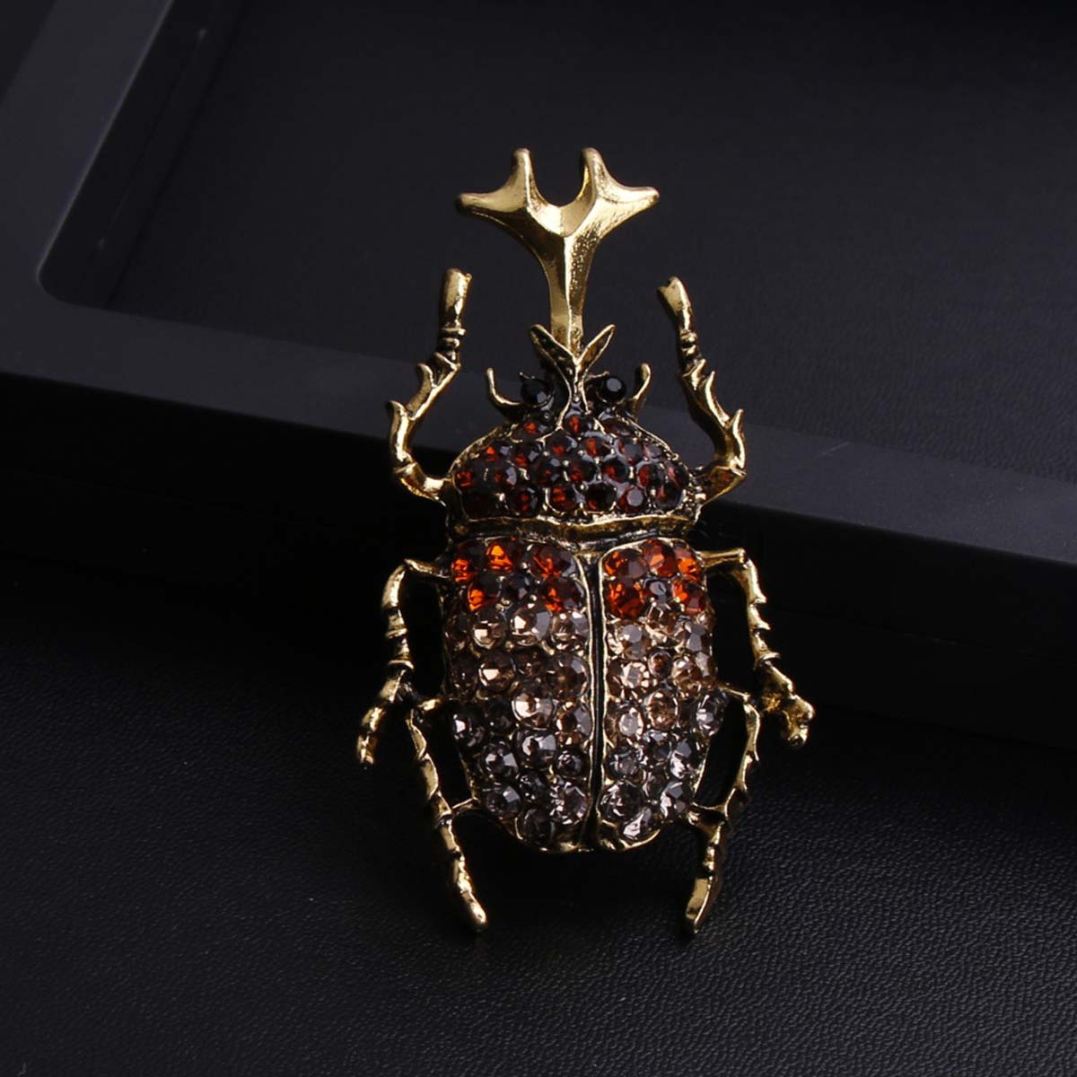 E-shop Exquisiter Strass--Käfer-Brosche – Luxuriöser Legierungs-Insekten-Anstecker, für Damenmode-Accessoires, Einzigartiges Geschenkidee zum Lehrertag