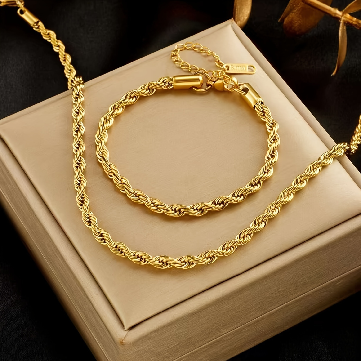 

2pcs 1 Set Of Golden Stainless Steel Gold-plated Woven Fried Dough Twists Design Necklace Bracelet Jewelry Set French Neutral Simple And Gift Women Men Lovers Daily Commuting Holiday Party Wear