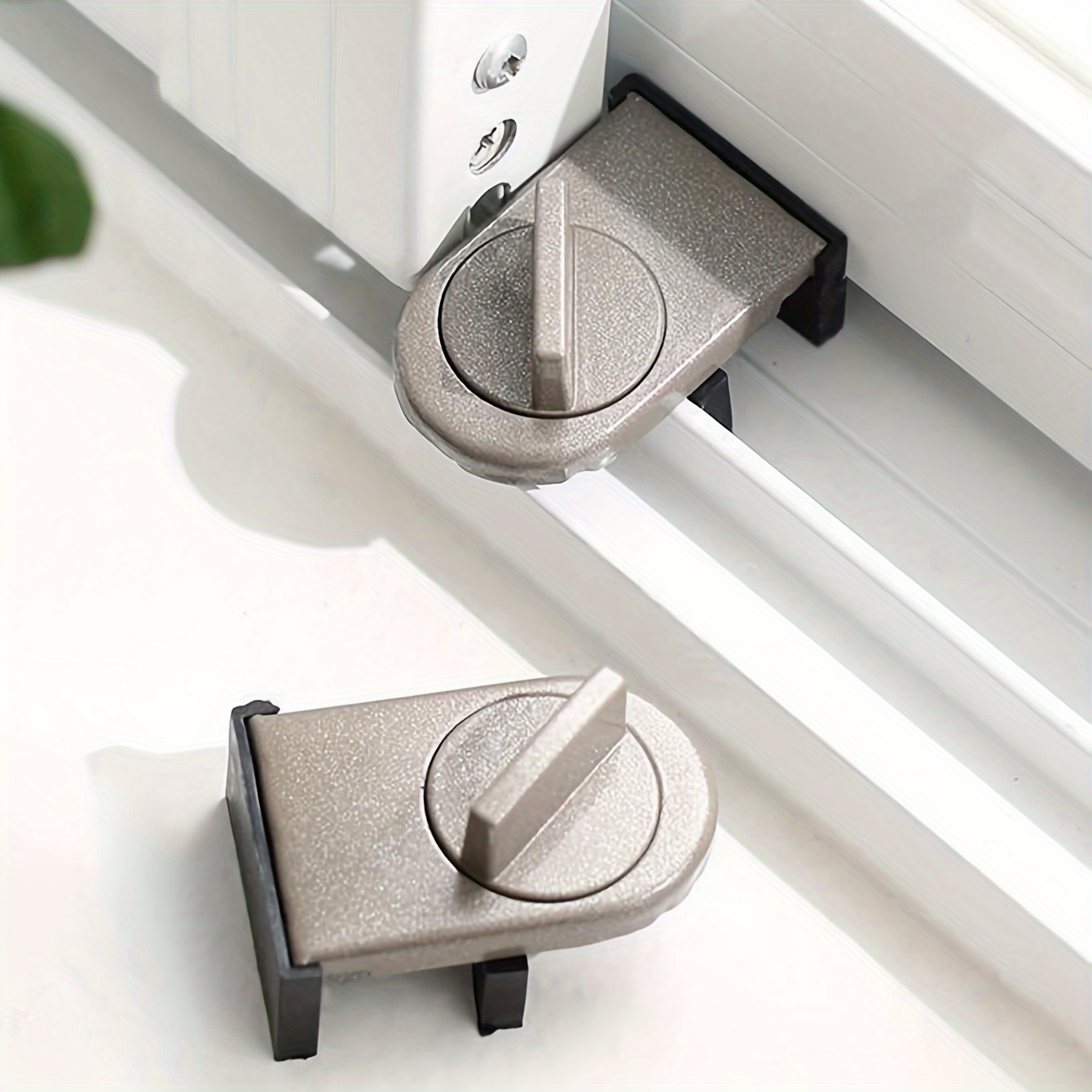 

1pc Aluminum Alloy Sliding Door And Window Lock, With Anti-pinch, Anti-theft, Anti-fall And Safety Lock