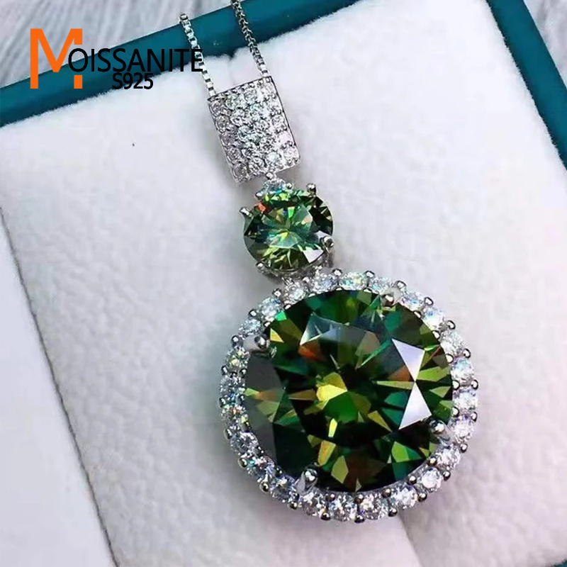 

Sterling Silver Moissanite Necklace 6 Carat Colorful Green, Vintage Luxurious Style, Chain Pendant For Casual Or Formal Occasions, Ideal Gift For Love, Family & Friends, With Gift Box