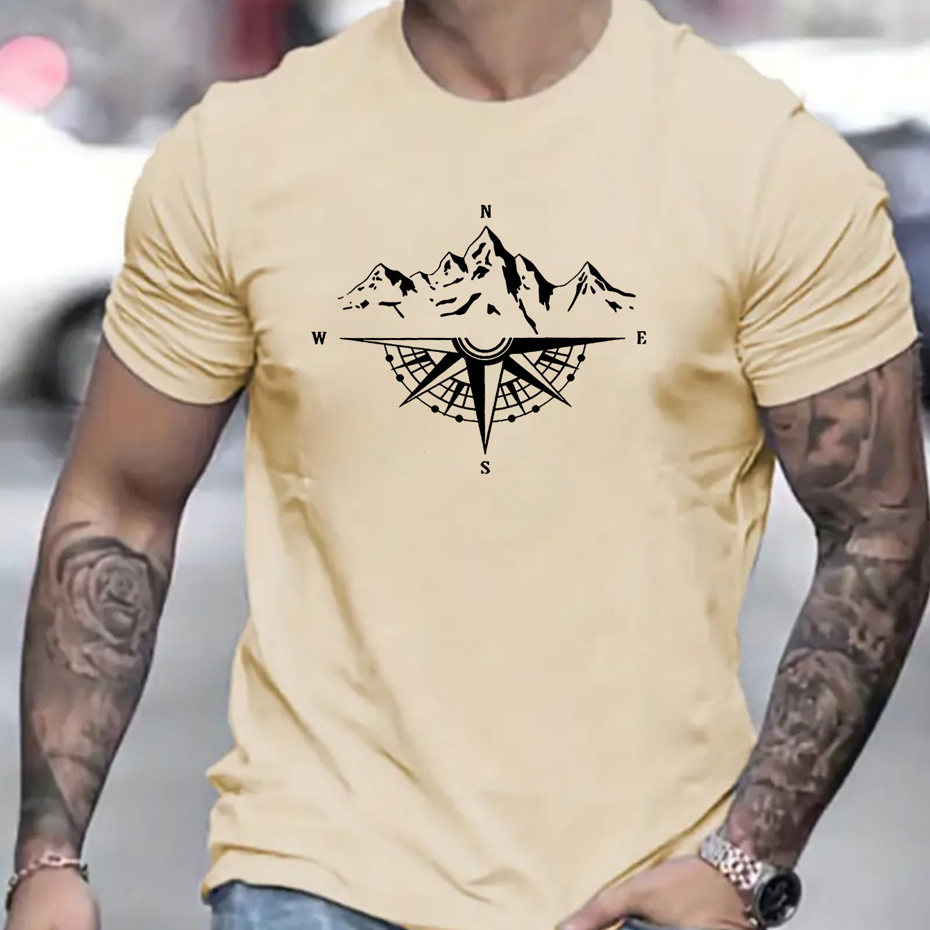 

Mountain Shaped Compass & Letter Creative Printing Men's Round Neck Printed T-shirt, Short Sleeved Comfortable Loose Casual Top, Spring Summer Holiday Men's Clothing As A Gift