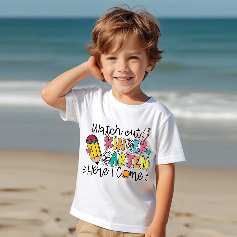 

watch Out Kindgergarten! Here I Come" Cute Cartoon Print T-shirt- Engaging Visuals, Casual Short Sleeve T-shirts For Boys - Cool, Lightweight And Comfy Summer Clothes!