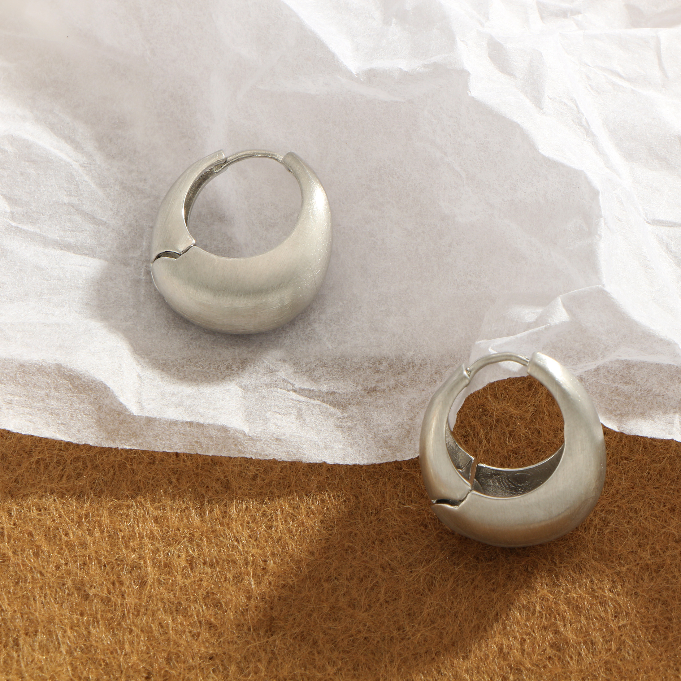 

Elegant Minimalist Matte Silvery-plated Hoop Earrings - Nickel-free Copper, Perfect For Everyday Wear & Gifting