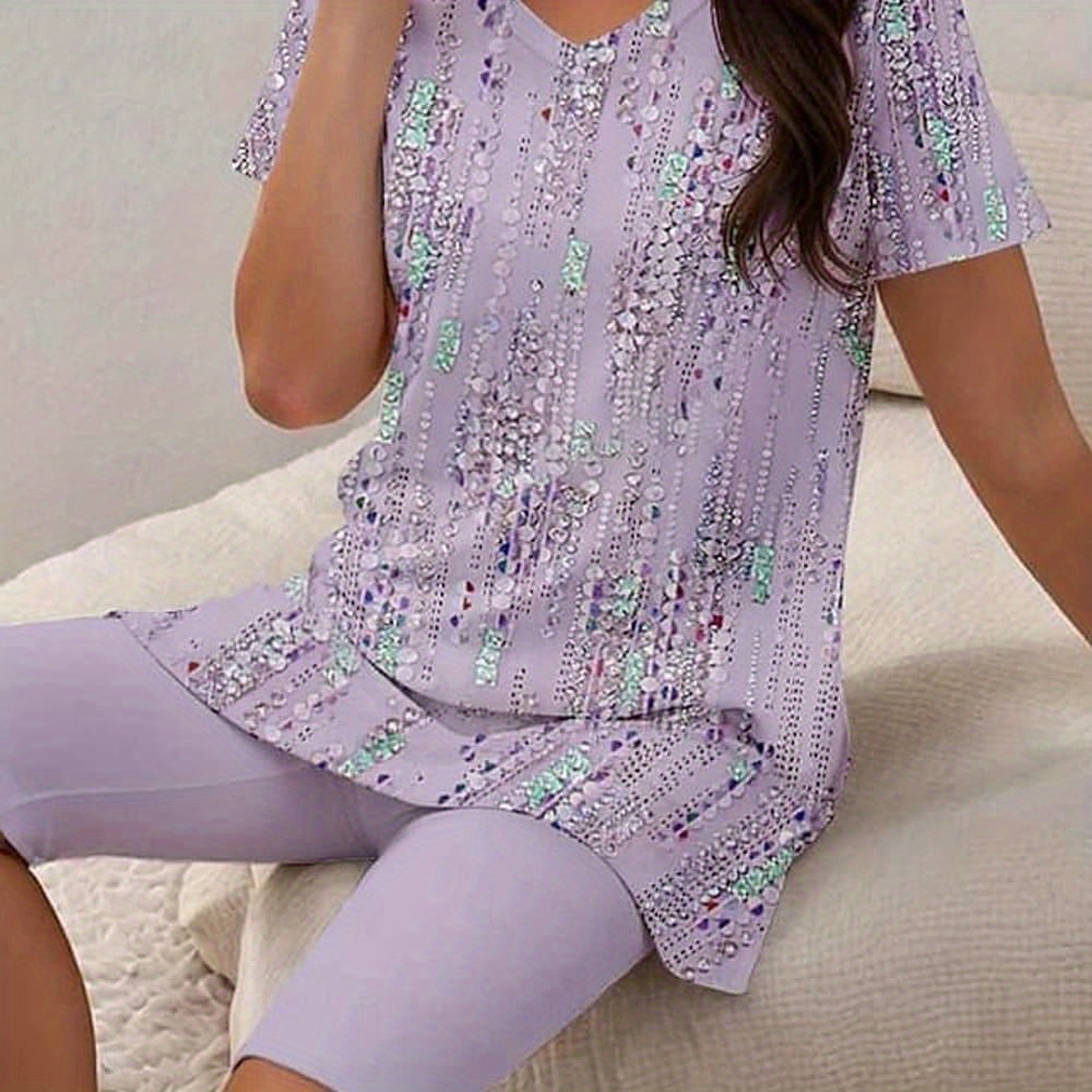 

Plus Size Casual Shorts Set, Allover Print V Neck Short Sleeve Top & Solid Color Shorts Outfits For Spring & Summer, Women's Plus Size Clothing