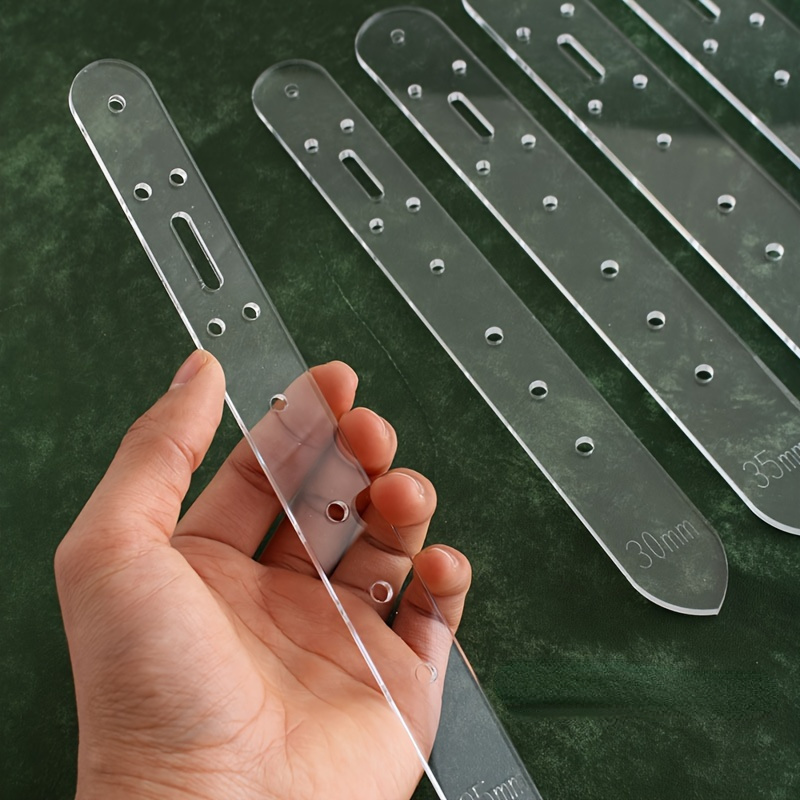 

5pcs Acrylic Belt Hole Punching Template Set, Leathercraft Positioning Tool, Clear Plastic Belt Hole Stencil, Diy Handmade Craft Accessories