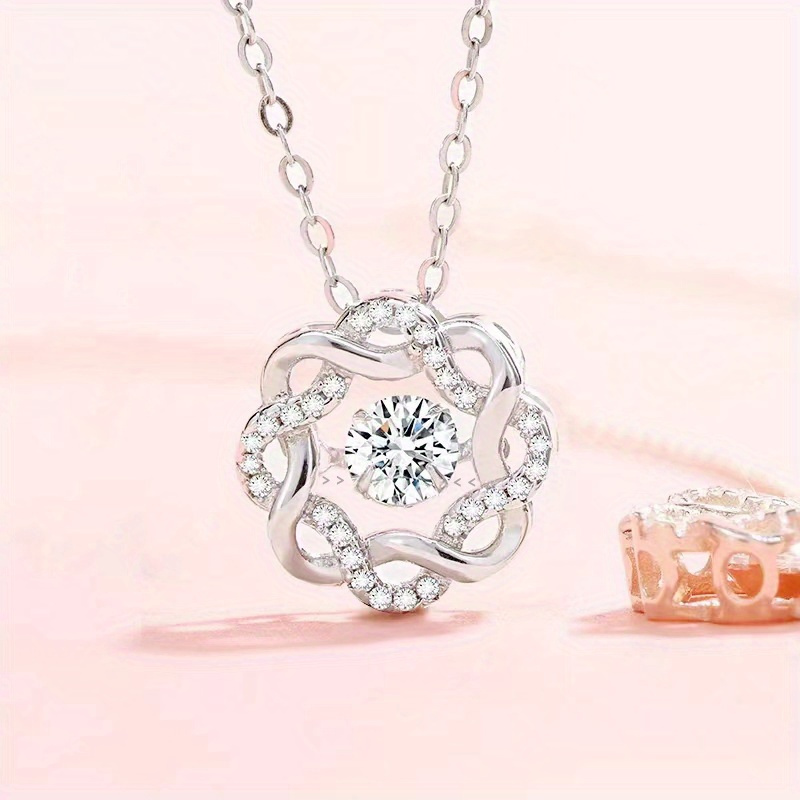 A Necklace Made Of 925 Sterling Silver Featuring A 0.5 Carat Moissanite In Of An -pointed Star, Suitable For Men And Women. Easy, Classic, Casual, And Stylish, Use, Dates, Parties, , Travel