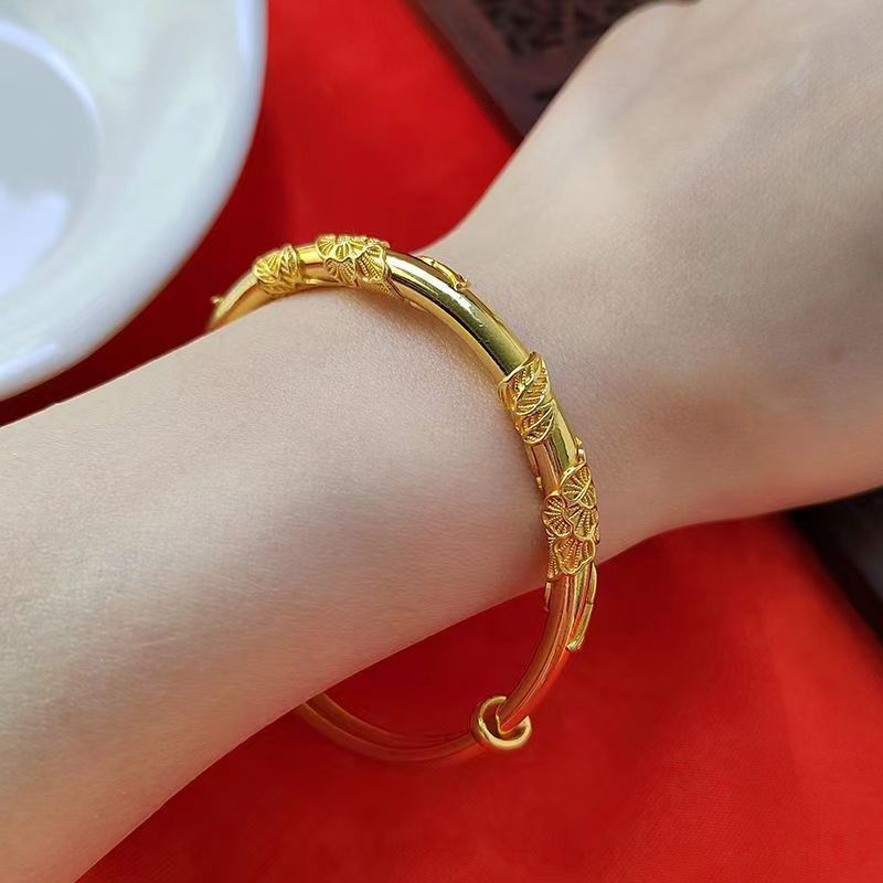 

Elegant Gold-plated Floral Engraved Bangle - Classic , Casual Attire & , Ideal Valentine's Gift