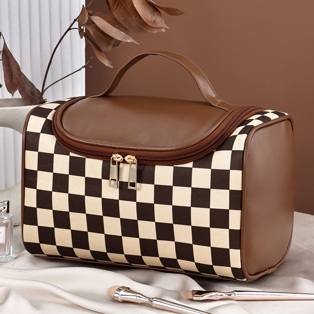 

Elegant Pu Leather Checkered Cosmetic Bag: Travel-size Toiletry Organizer With Waterproof Feature