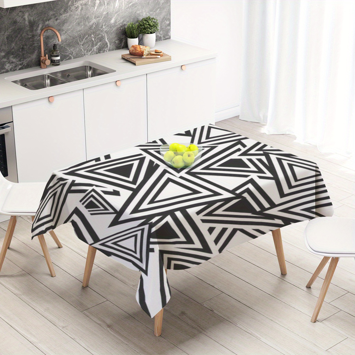 

Versatile Black & White Triangle Print Tablecloth - Perfect For Parties, Bbqs, Picnics & Kitchen Decor | Durable Polyester, Rectangular