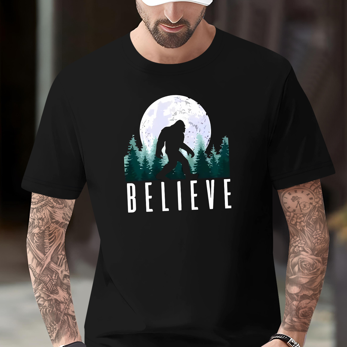 

'believe ' Letters And Sasquatch Pattern Print Men's Crew Neck Short Sleeve T-shirt, Slightly Elastic, Summer Casual And Breathable Top For Outdoor Fitness & Daily Commute