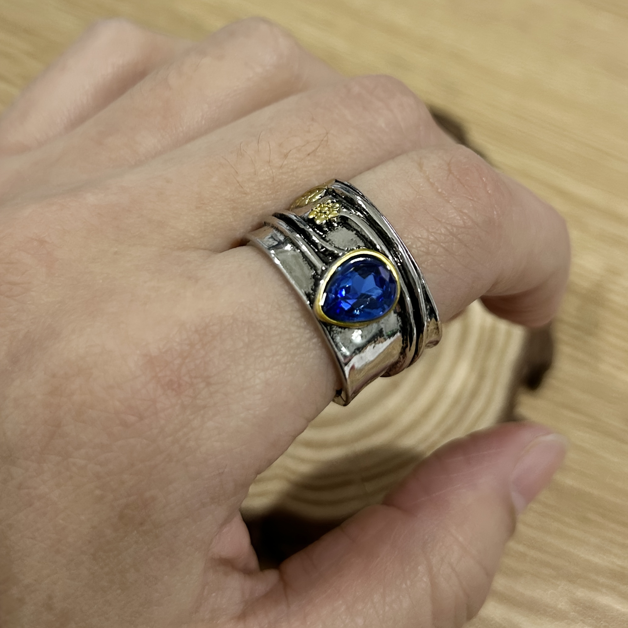 TEMU A European Vintage Drop Artificial Gemstone Inlaid Ring Women' Bridal Engagement Ring