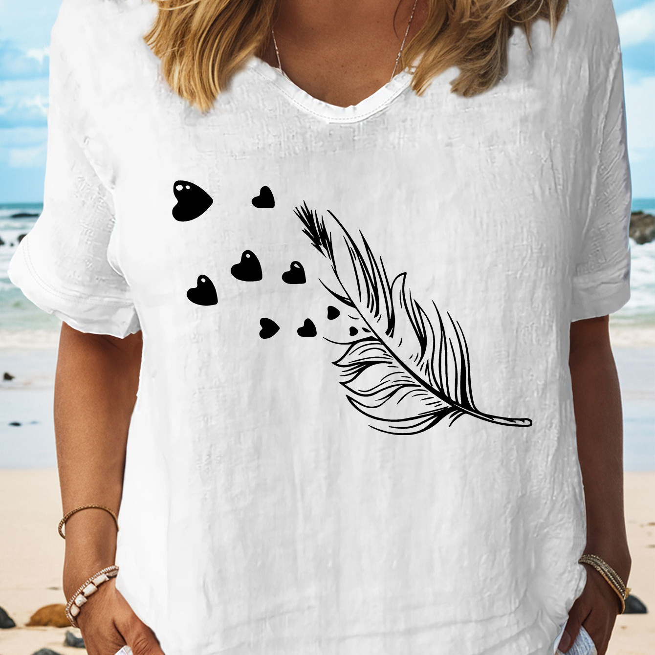 

Heart & Feather Print T-shirt, Short Sleeve V Neck Casual Top For Summer & Spring, Women's Clothing