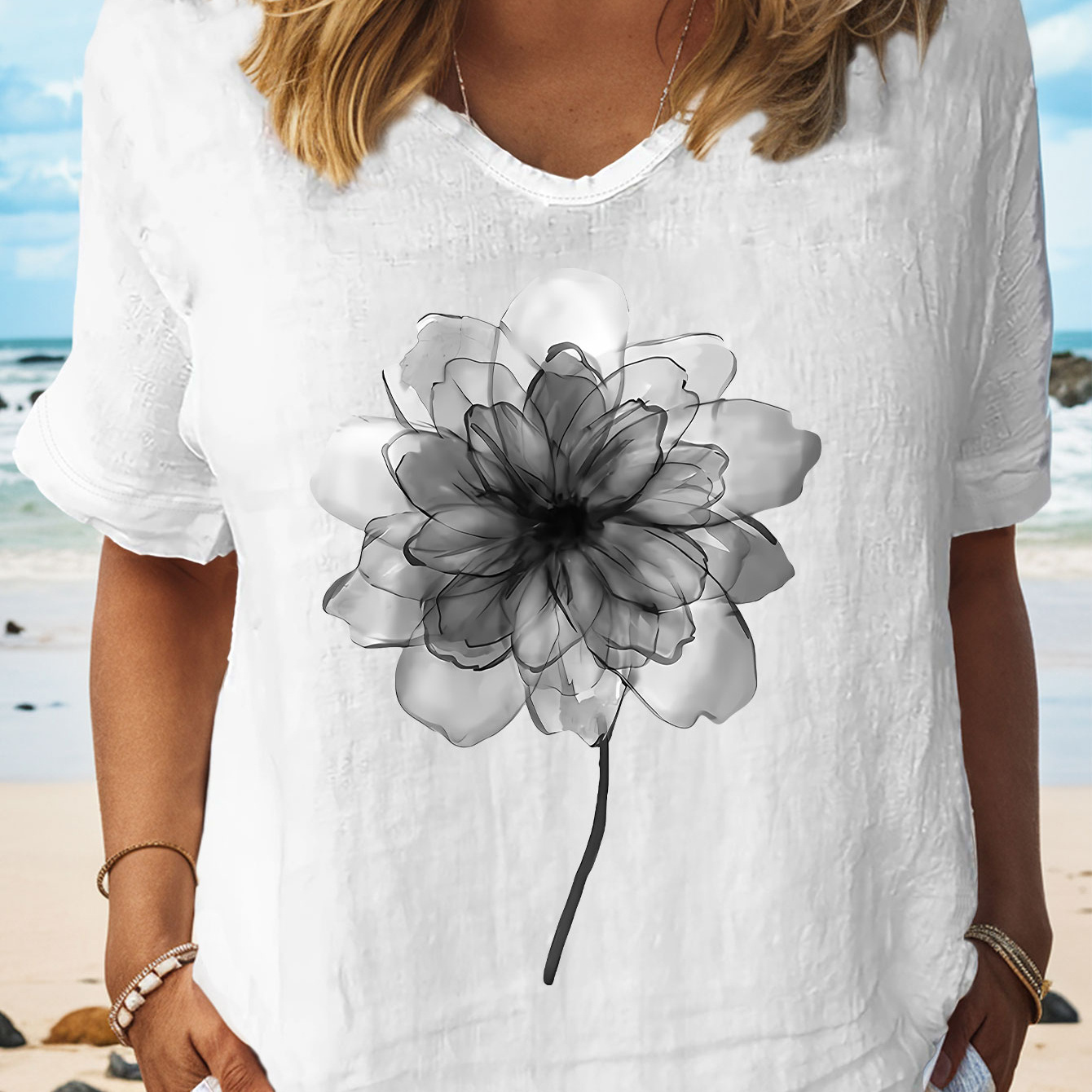 

Floral Print T-shirt, Short Sleeve V Neck Casual Top For Summer & Spring, Women's Clothing