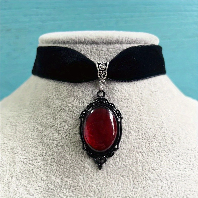 

1pc Gothic Velvet Vintage Red Black Pendant Necklace Jewelry Ethnic Style Jewelry Party Jewelry Accessories