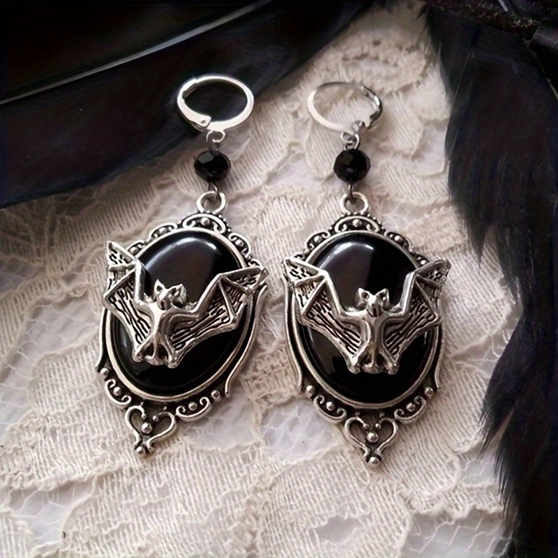 

1pair Vintage Chic Bat Dangle Earrings, With Black Gemstone, Halloween Elegance, Perfect Gift