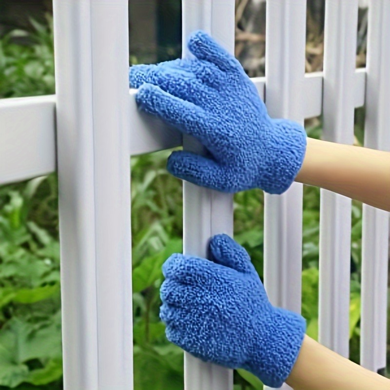 

Blue Microfiber Dusting Gloves - Ideal For Cleaning Plants, Blinds & Hard-to-reach Areas