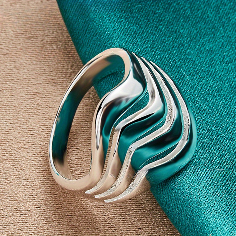 

1pc Fashion Hollow Water Ring, Classic Charming Ring, Birthday Valentine's Day Gift Party Jewelry Accessories