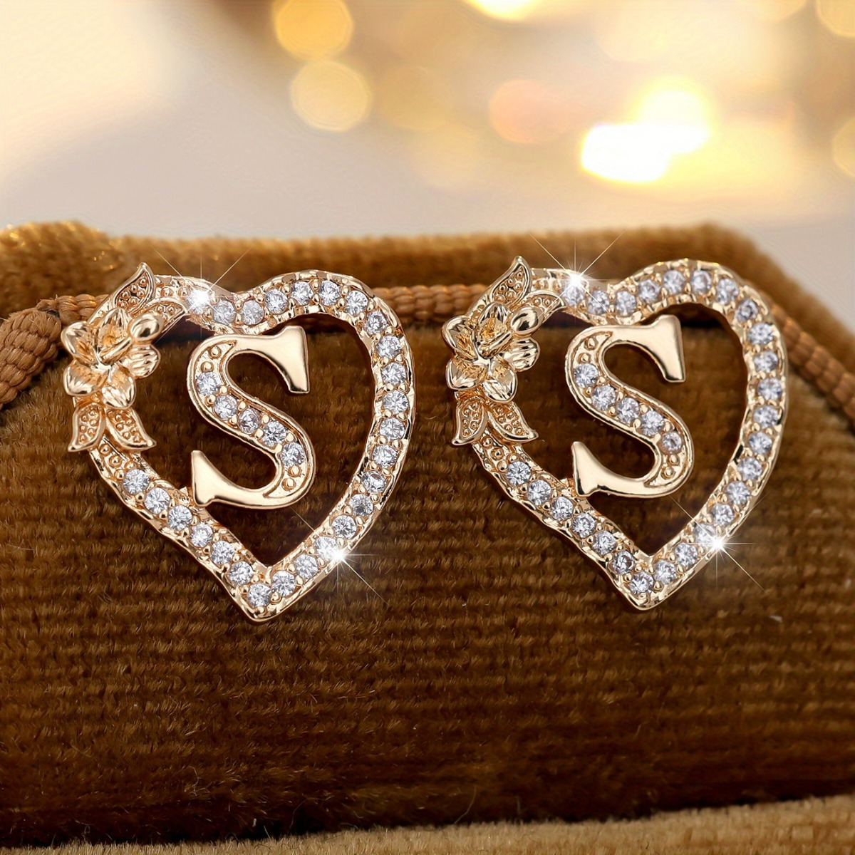 2pcs/set Fashionable Exquisite Heart-shaped Initial Letter Earrings For Women, April Birthstone Stud Earrings, Name Earrings With Letters, -shaped Earrings, Suitable For Daily Wear And Gifts .