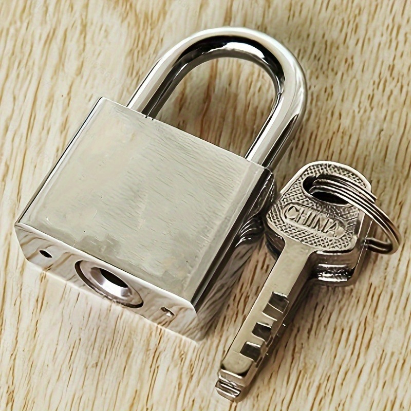 

1pc Anti-rust Waterproof Padlock, Ideal For Dormitories, Warehouses, And Iron Door Gates, With 4pcs Keys