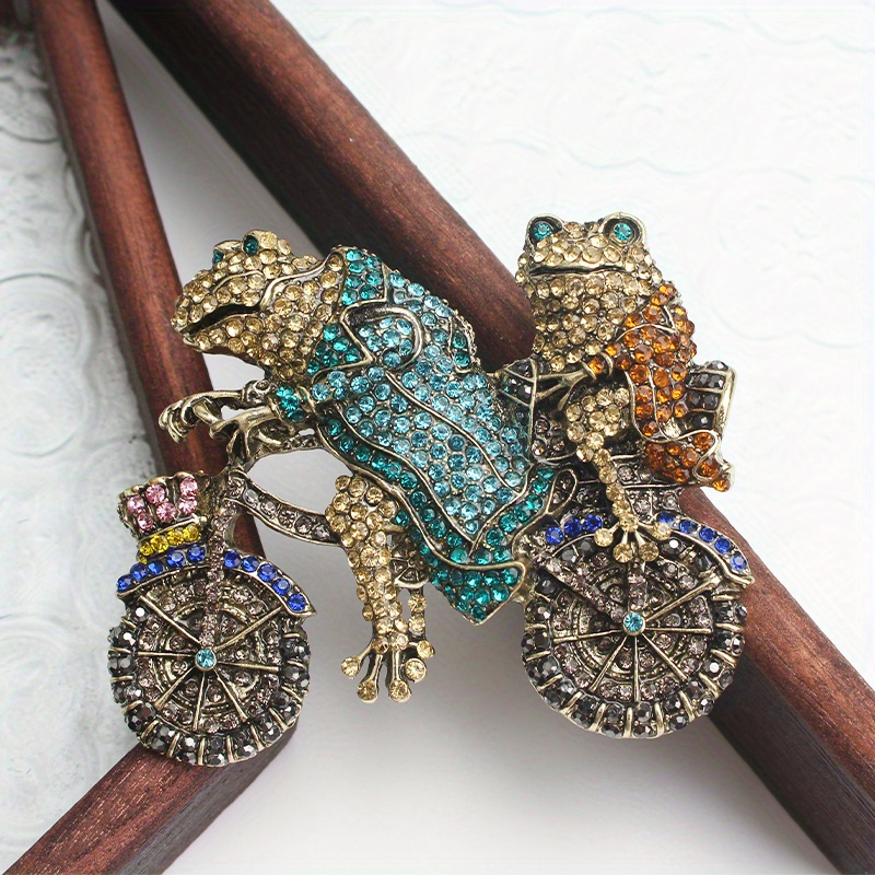   on a bike brooch vintage style   brooch pin animal design accessory details 2