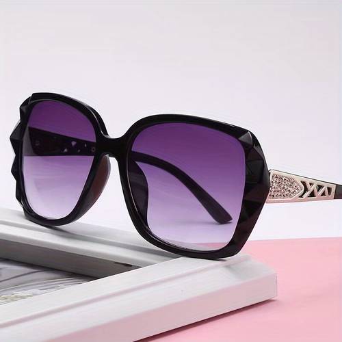 fashionable glasses for men and women high end glasses large frame glasses