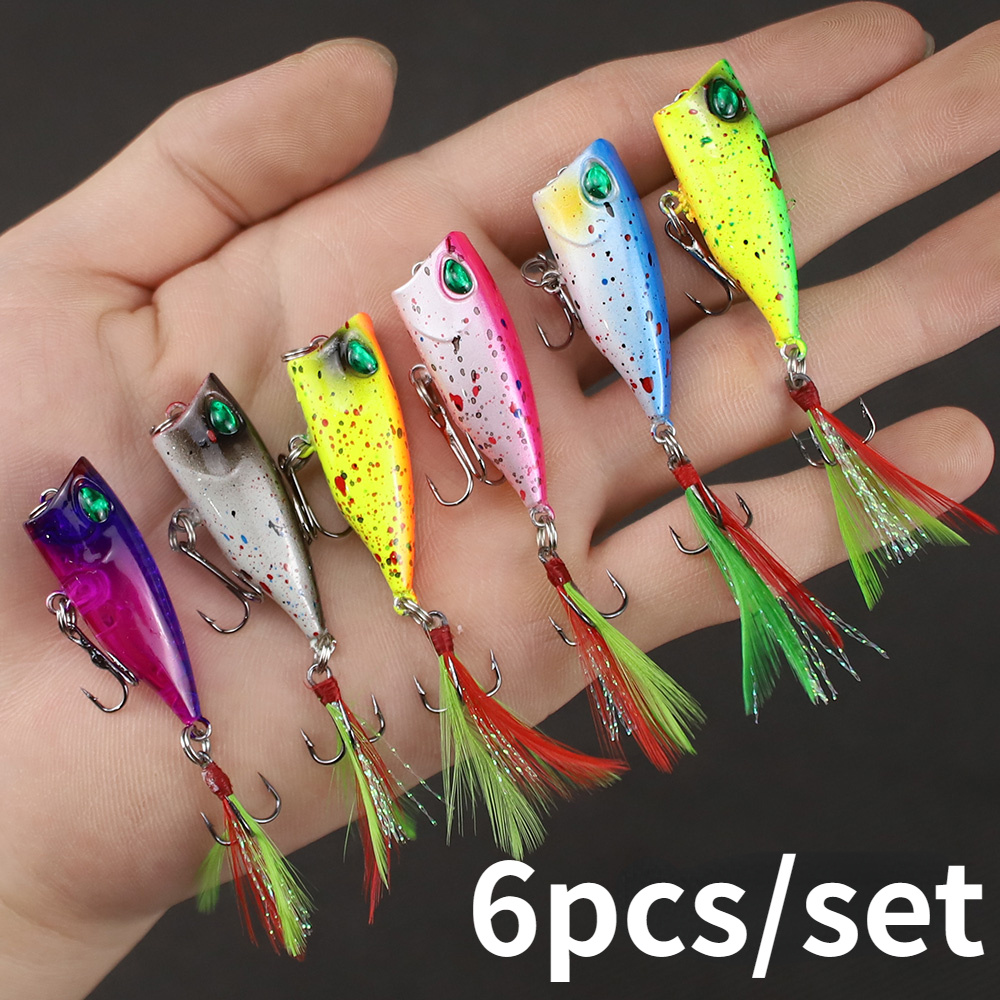 

6-piece Set Topwater Popper Fishing Lures With Feather Tails, Realistic Hard Plastic Bait, Abs Material, Freshwater Saltwater Compatible, Bass Perch Pike Fishing Tackle Kit