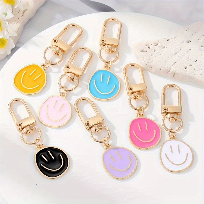 

Cartoon Smile Face Alloy Keychain, Cute Drop Oil Happy Ring, Birthday Festival Gift, Ladies Key Chain, Decorative Bag Charm Accessory, Single Piece