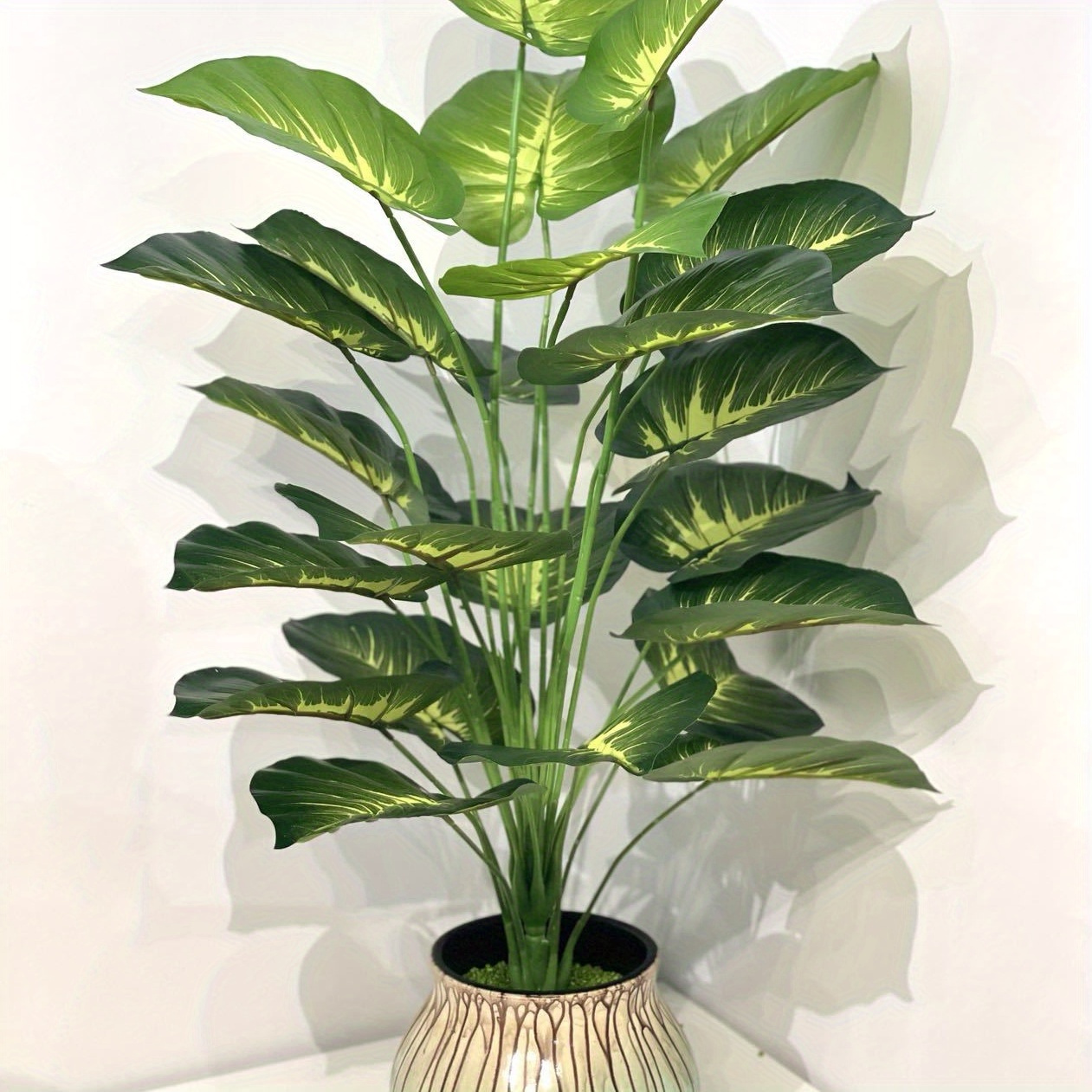 

1pc Lifelike Artificial Pothos Bonsai - Faux Greenery Plant For Home & Wedding Decor, Perfect Valentine's Day Centerpiece