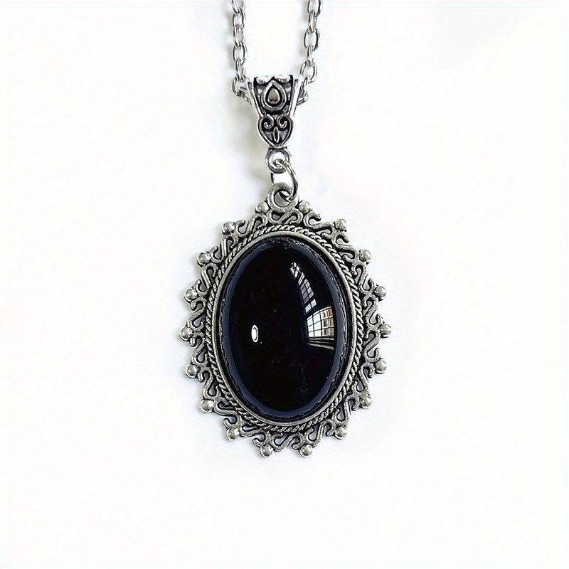 

1pc Gothic Vintage Black Embossed Pendant Necklace Necklace Holiday Party Gift For Women Jewelry