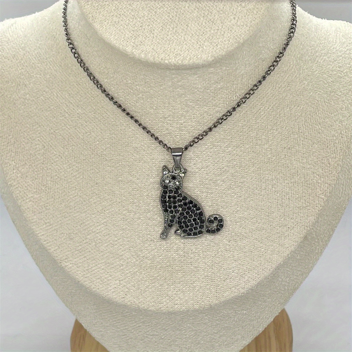 TEMU Creative Cute Shining Elegant Black Cat Pendant Necklace For Women Exquisite Pet Kitten Jewelry Accessories Chain Unique Cat Lover Birthday Holiday Gift