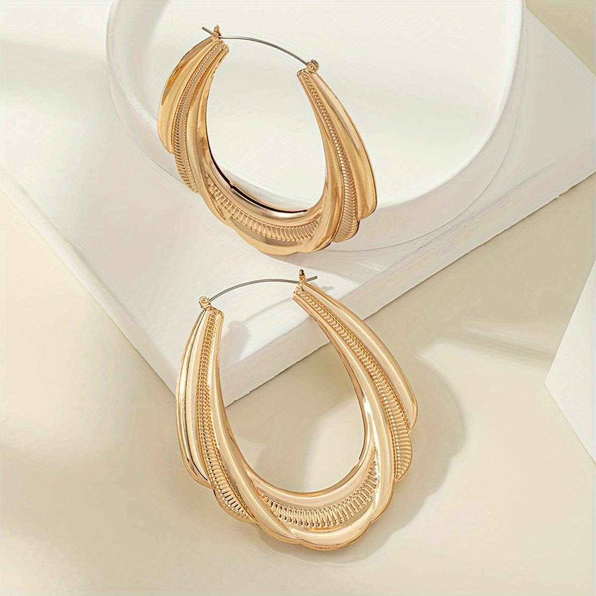 TEMU 1 Pair Minimalist Geometric Exaggerated Irregular Oval Shaped Hoop Earrings