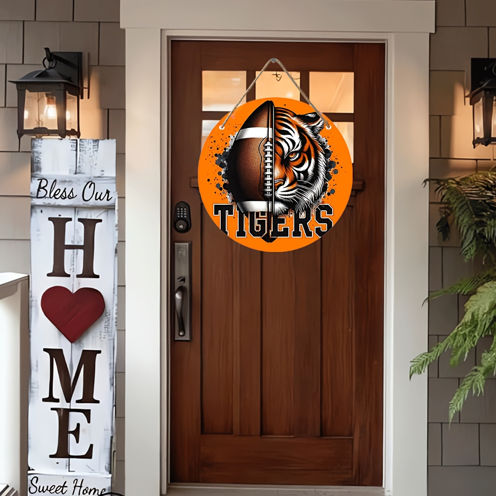 

Tiger Football Theme Wooden Hanging Sign - No Electricity Needed, Universal Holiday Decor, Front Door Room Wall Art Pendant, Drop & Finial - Home Gathering Welcome Sign Decoration