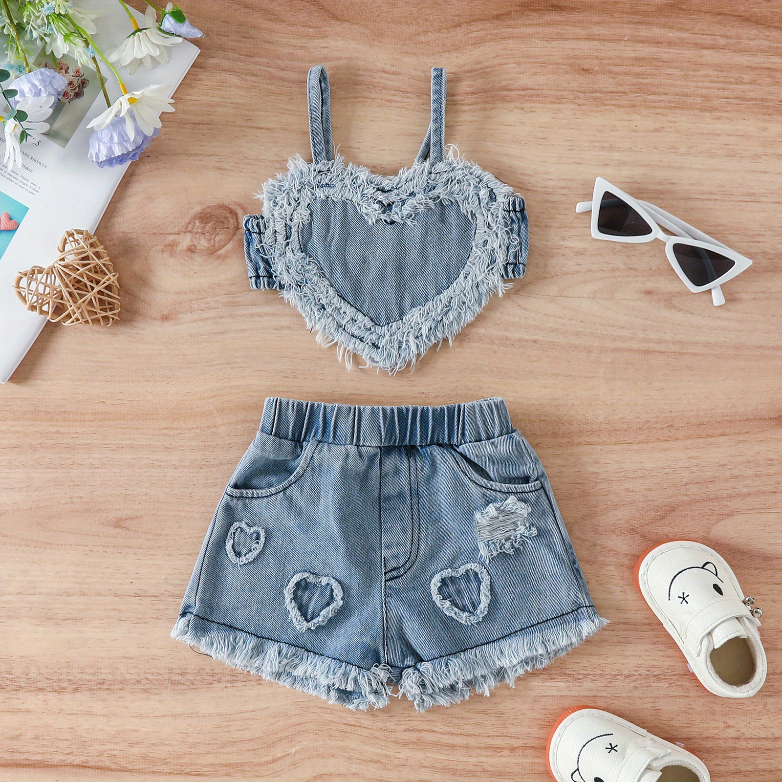 

Baby Girls 2-piece Outfit Sleeveless Heart Camisole And Elastic Ripped Denim Shorts Summer Clothing