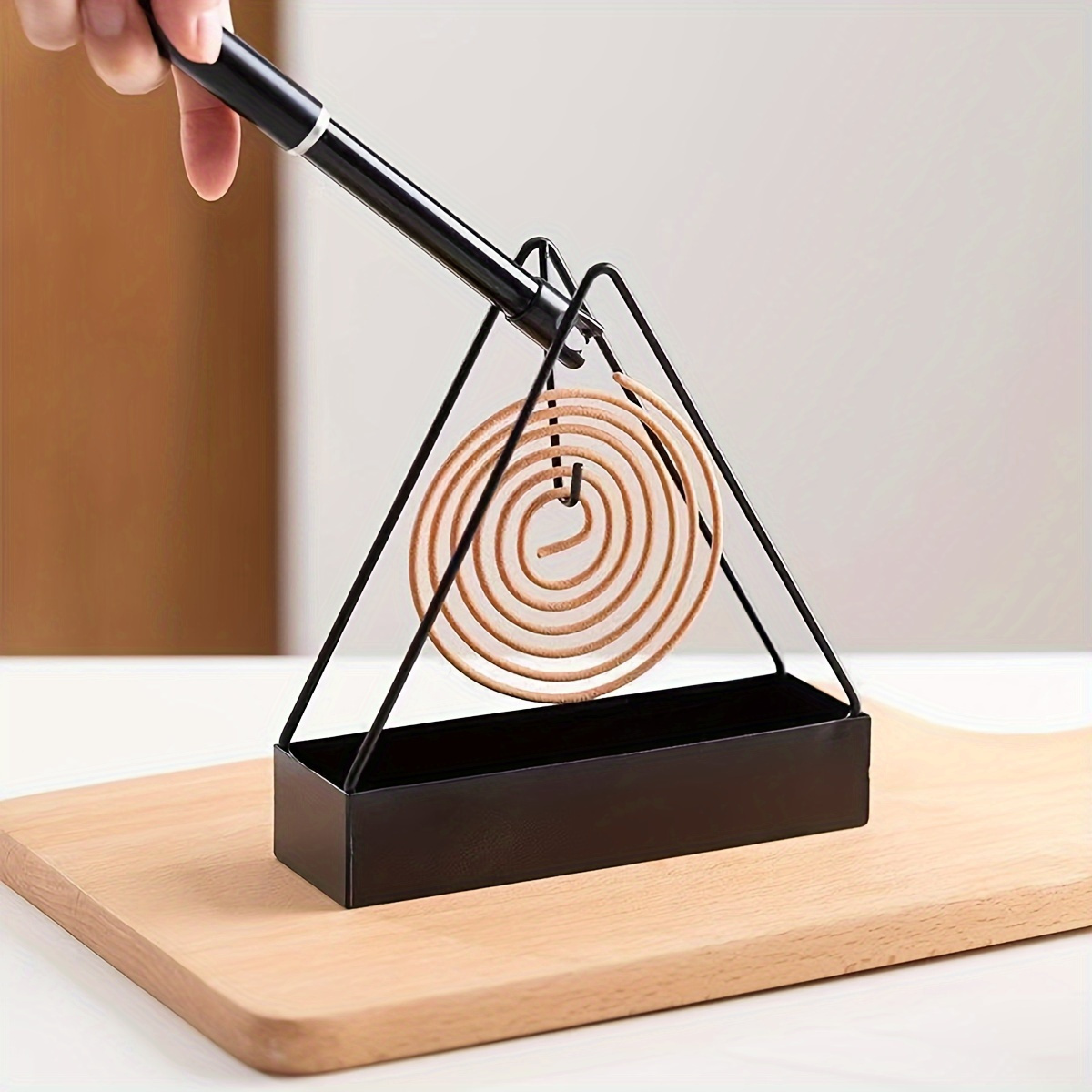 

Triangle Iron Mosquito Coil Holder - Decorative Hanging/tabletop Mosquito Incense Burner For Indoor Pest Control, No Electricity Needed