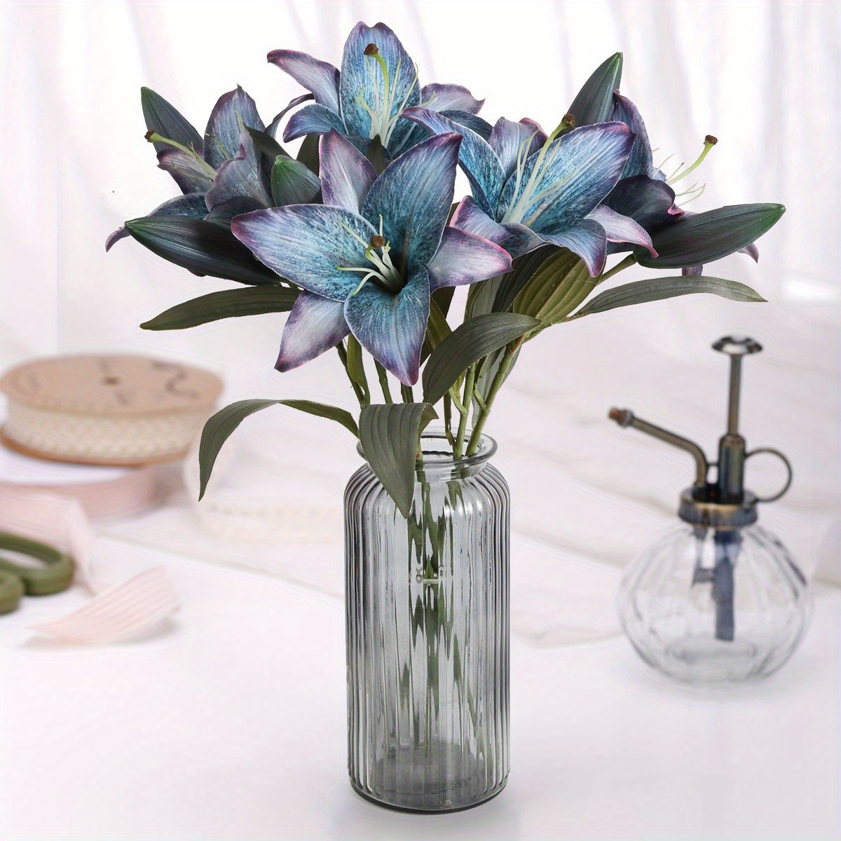 

5pcs Artificial Lily Flowers Vintage Lily Flowers Silk Flowers For Home Decor Indoor Floral Arrangement Wedding Party Decor