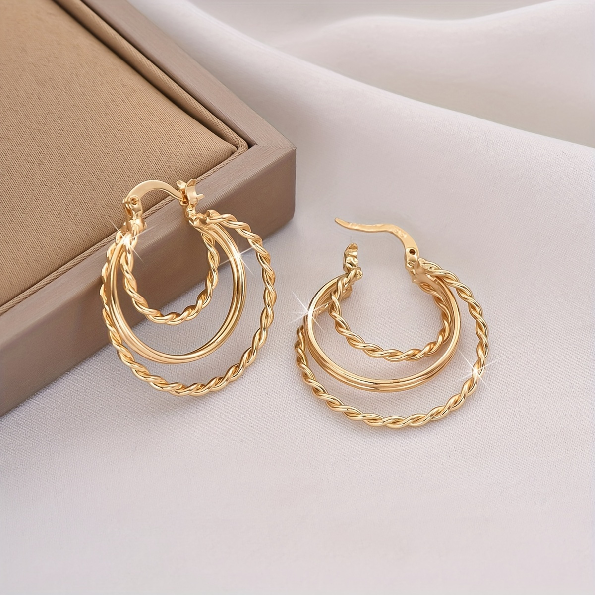 

1 Pair Of New Creative Europe And The United States Multi-layer Earrings Earrings Fashion Compact Texture With Women's Fashion Earrings