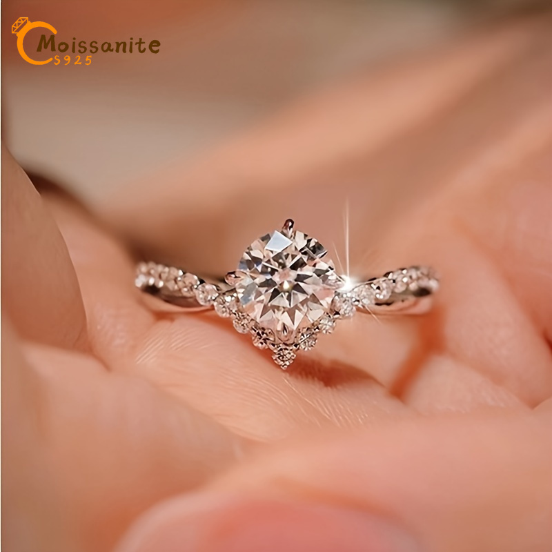 

Vintage-inspired Moissanite Ring For Women, 1ct Vvs1 Lab Diamond, S925 Sterling Silvery Crown Ring, Luxurious Design, Engagement/wedding Ring, Perfect Gift For Him/her, Comes With Gift Box