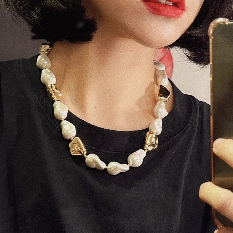 

Pearl Necklace Deep Sea Shell Bead Metal Style Necklace Female Fashion Trend Personality Female
