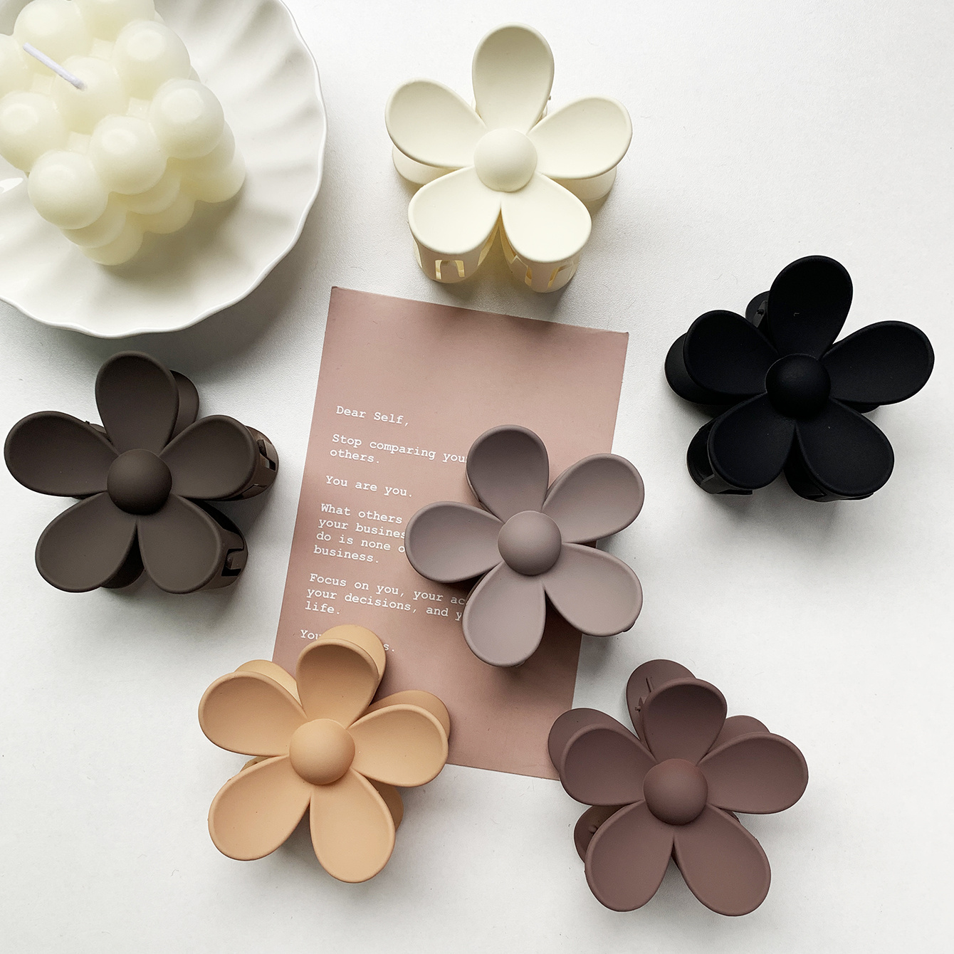 

6 Pcs Acrylic Flower Hair Clips - Large , Suitable For All