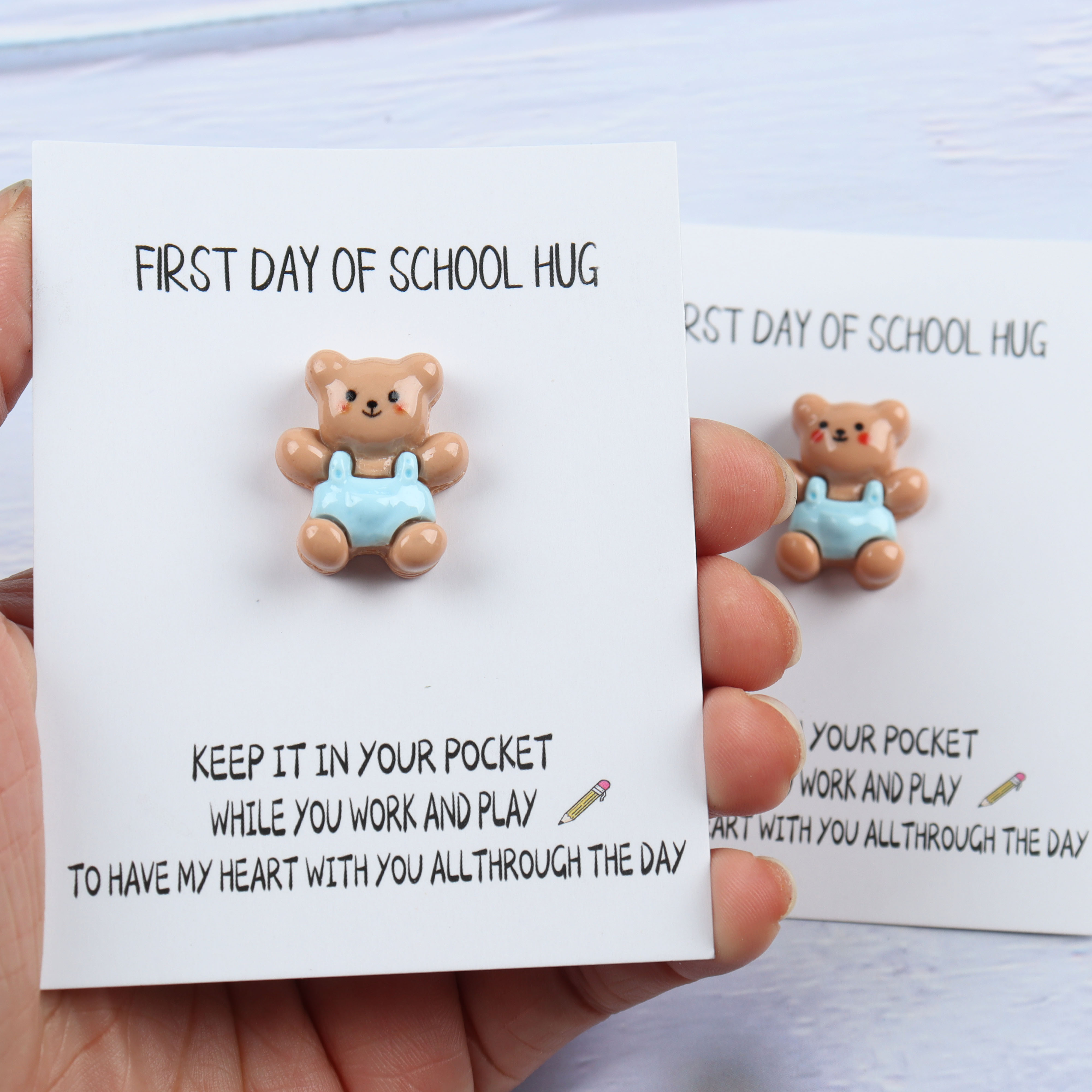 1pc 2pcs Hug On The First Day Of School Poem Card Resin Bear Hug Token ...