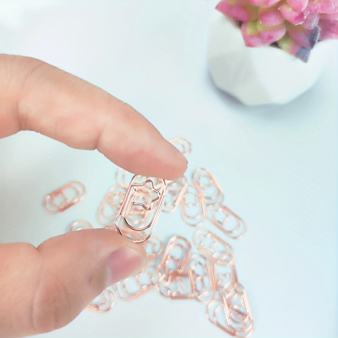 Set Of 50 Sturdy Metal Star-shaped Paper Clips - A Minimalist Yet Stylish Design For Efficient Document Organization - Perfect For Educational Settings, Workplaces, And Daily Tasks