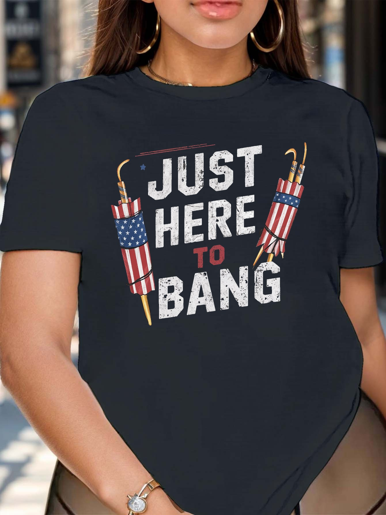 売れ筋商品|||エルエーポップアート カットソー トップス レディース Women's Fireworks American Flag Word Art Hooded Sweatshirt Black LA Pop Art Women's Fireworks American Flag V-neck T-shirt