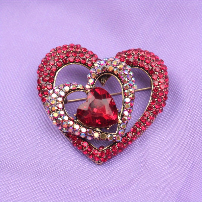 TEMU 1pc Elegant Heart Brooch Pin With - For Women - Sparkling Accessory