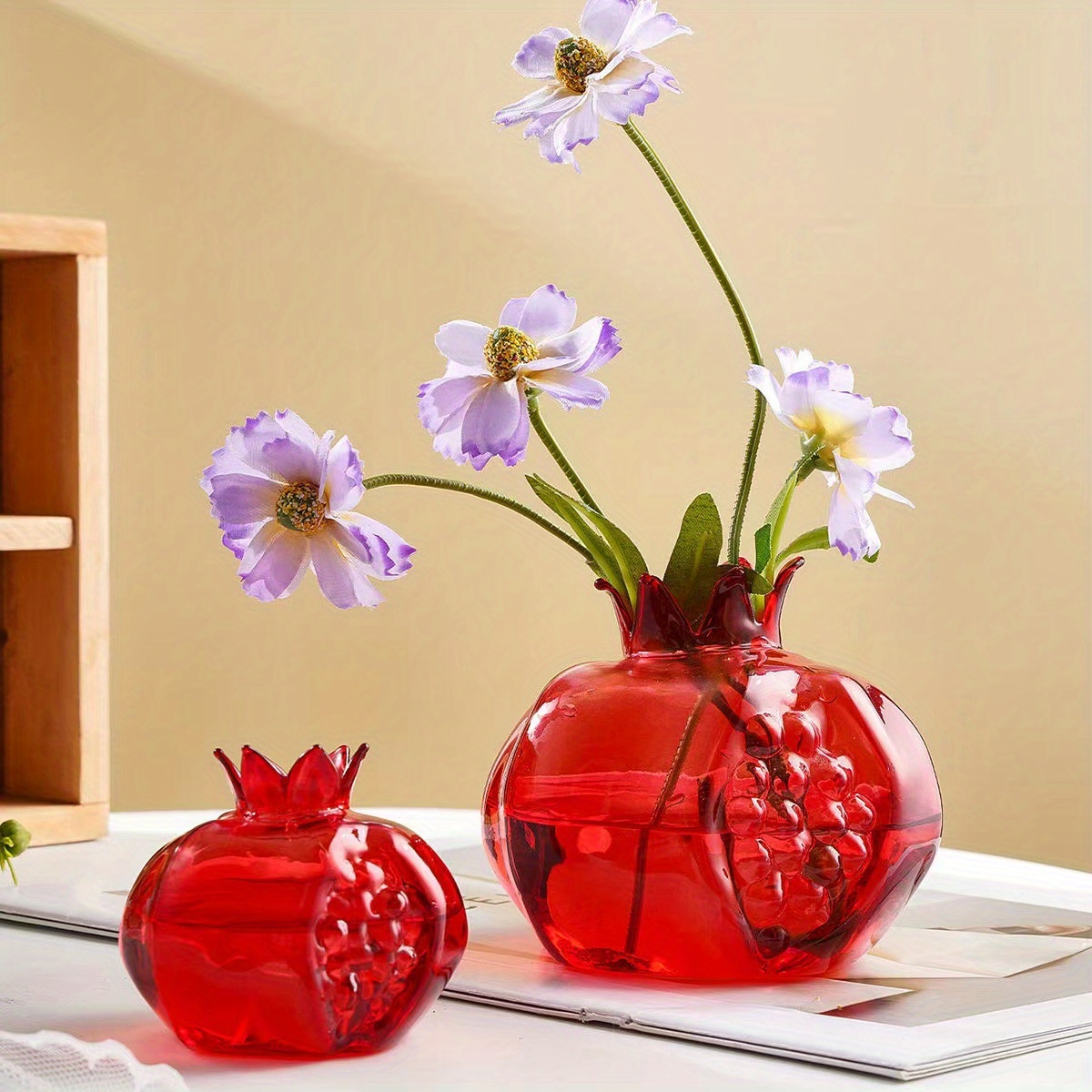 

1pc Creative And Simple Vase, Japanese Handmade Small Pomegranate Glass Vase, Desktop Hydroponics Mini Water Raising Small Fresh