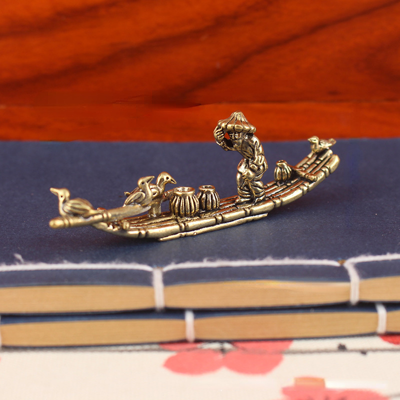 A Decorative Piece Made Of Pure Brass Designed To An Old On A Raft, Perfect For Home Or Office Desk Decor