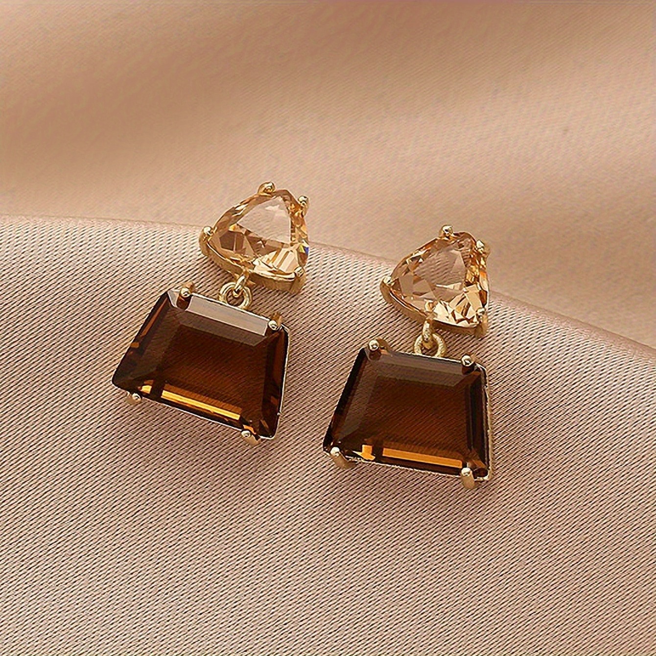 TEMU Elegantes aretes marrón-cobre para mujer – Diseño de cobre, adecuados como regalo para Pascua, Acción de Gracias y Día de la , apropiados para